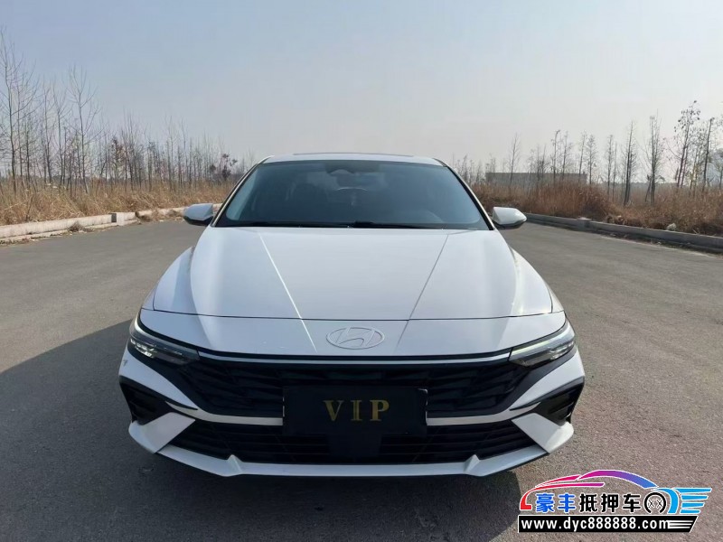 抵押车出售24年现代伊兰特轿车