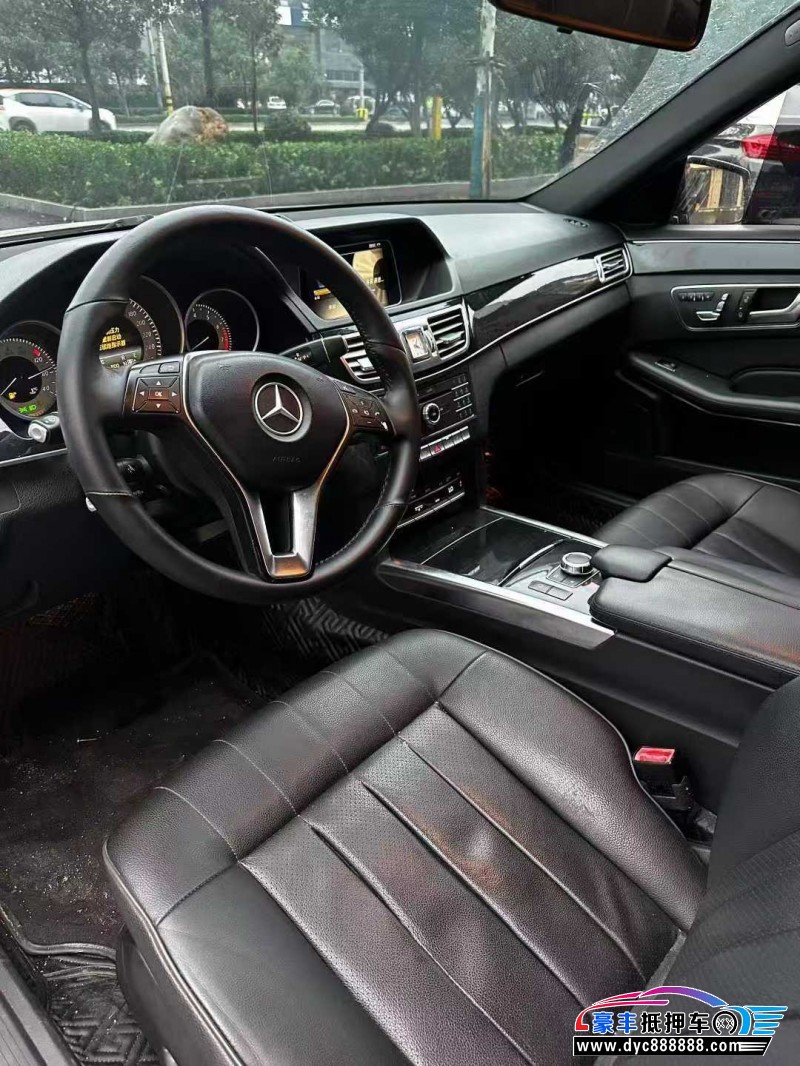 16年奔驰E轿车抵押车出售