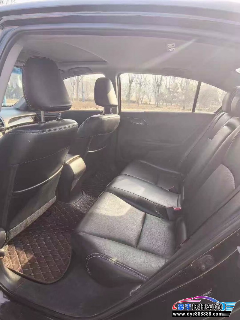 17年本田雅阁轿车抵押车出售