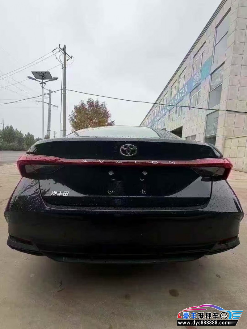 25年丰田亚洲龙轿车抵押车出售