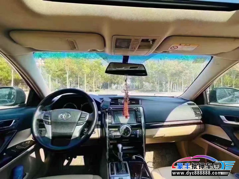 13年丰田锐志轿车抵押车出售