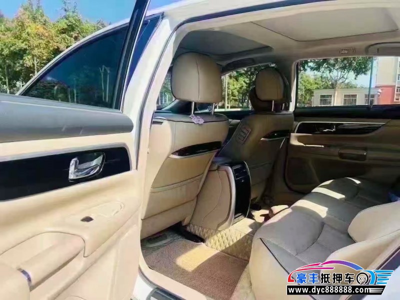 17年日产天籁轿车抵押车出售