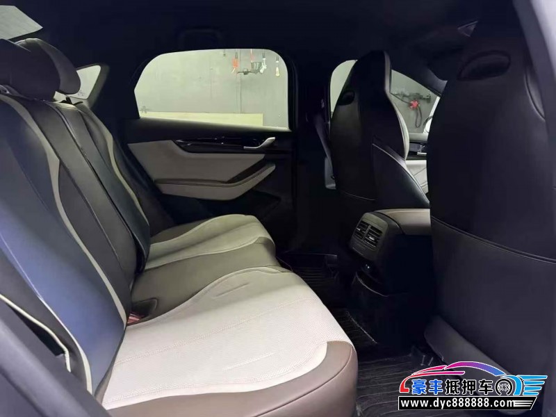 24年比亚迪秦轿车抵押车出售