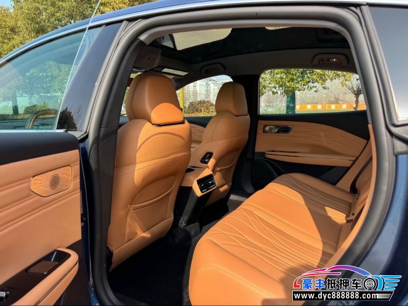 25年吉利银河轿车抵押车出售