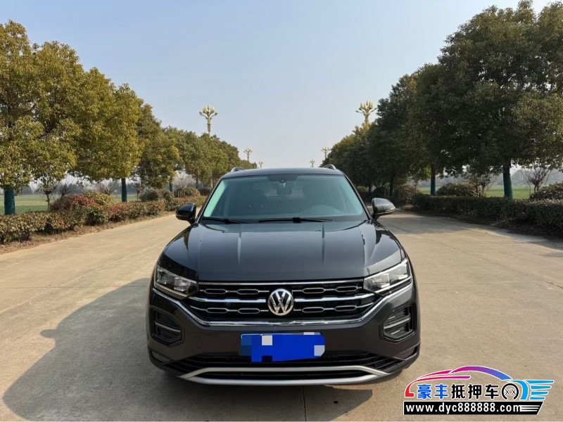 抵押车出售22年大众探岳轿车