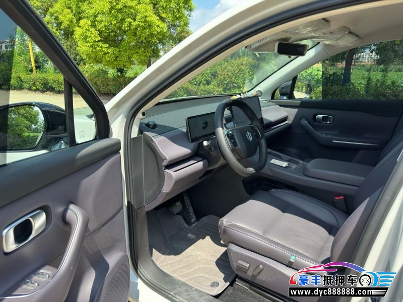 24年零跑C10轿车抵押车出售