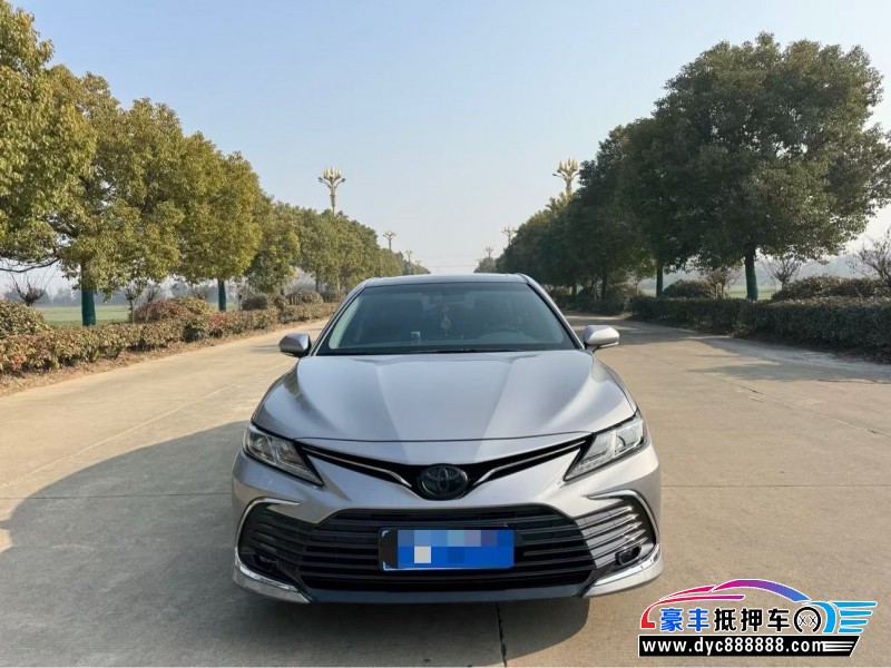 抵押车出售23年丰田凯美瑞轿车
