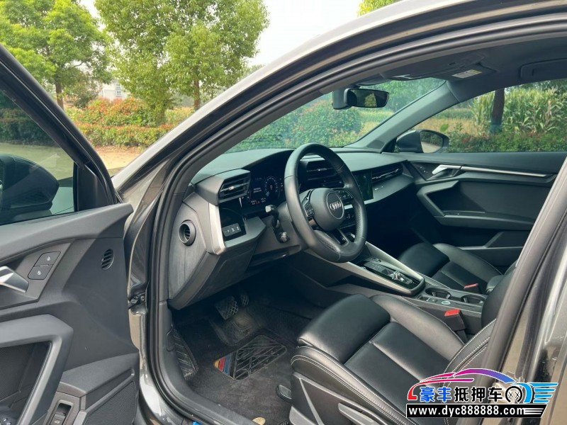 23年奥迪A3轿车抵押车出售