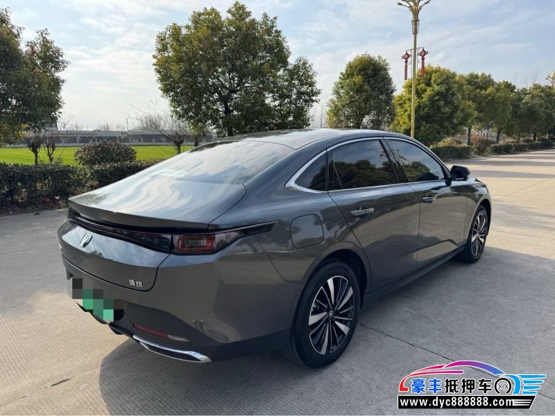 25年长安逸动轿车抵押车出售