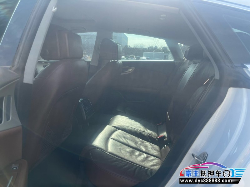 17年奥迪A7轿车抵押车出售
