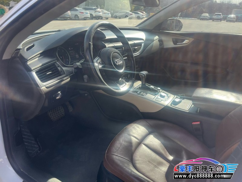 17年奥迪A7轿车抵押车出售