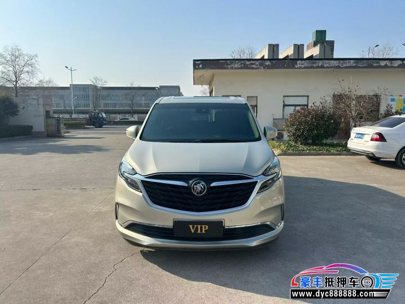 抵押车出售21年别克GL8轿车