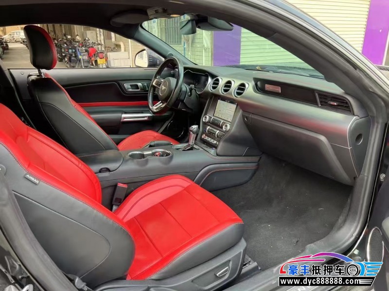 19年福特野马轿车抵押车出售