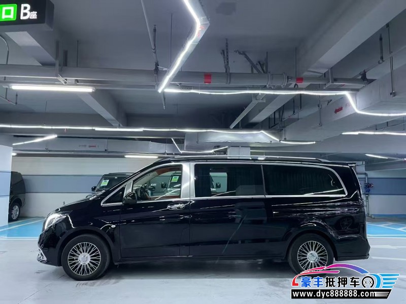 24年奔驰威霆轿车抵押车出售