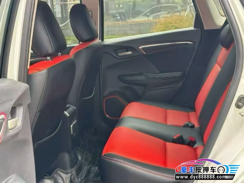 14年本田飞度轿车抵押车出售