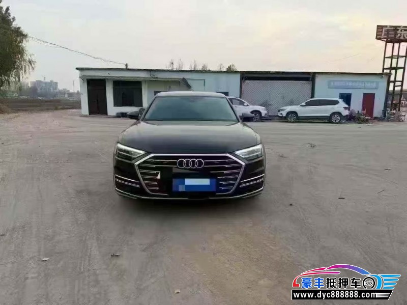 抵押车出售22年奥迪A8轿车
