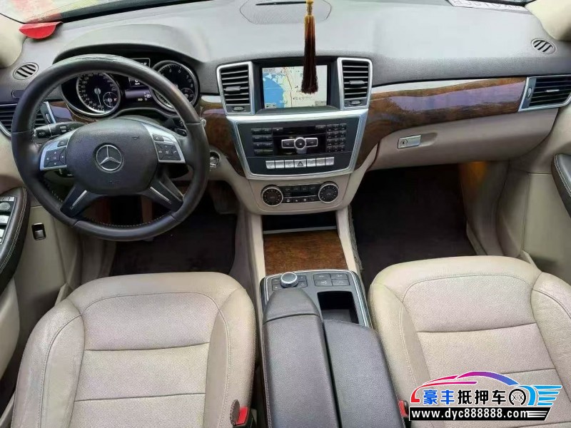 14年奔驰ML轿车抵押车出售