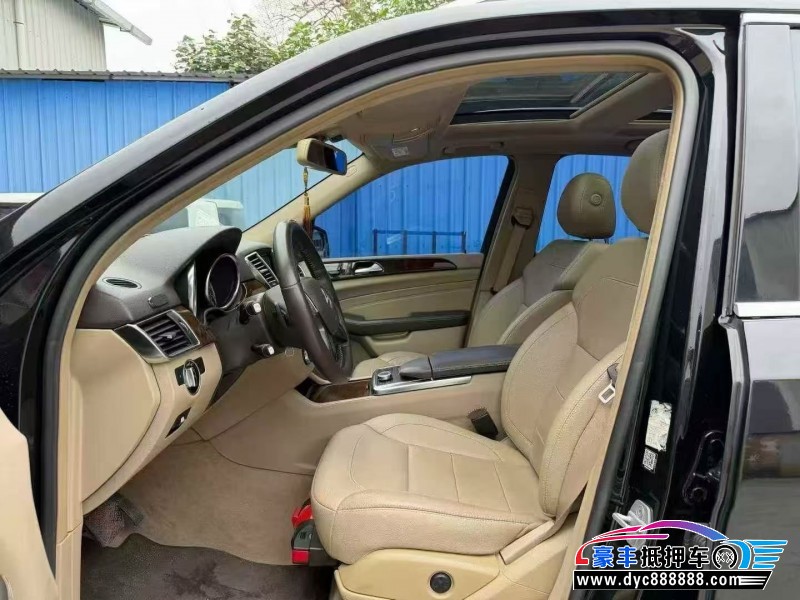 14年奔驰ML轿车抵押车出售