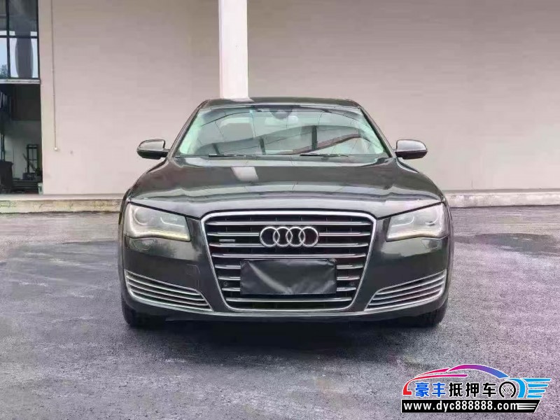 抵押车出售12年奥迪A8轿车