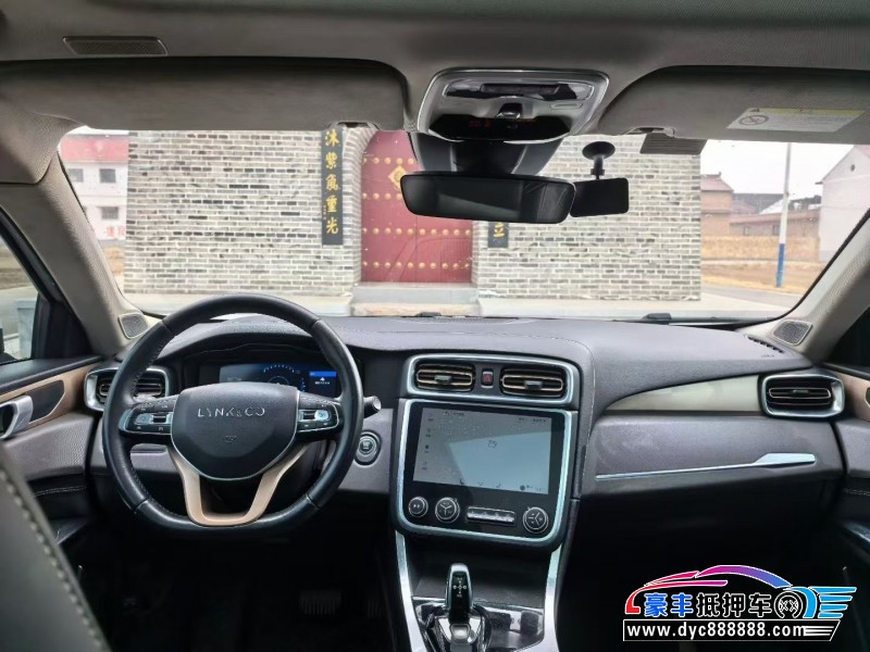 18年领克01轿车抵押车出售