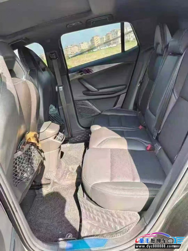 22年领克06轿车抵押车出售