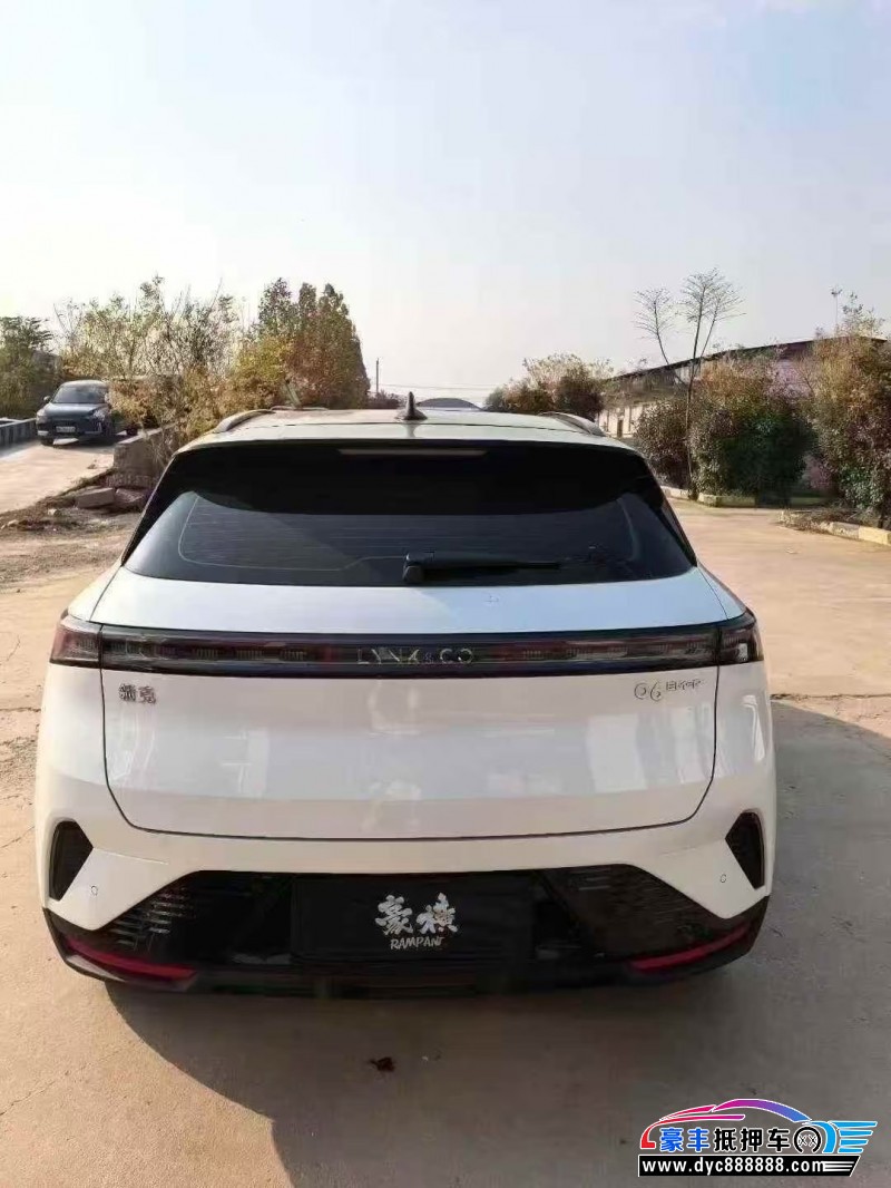 25年领克06轿车抵押车出售