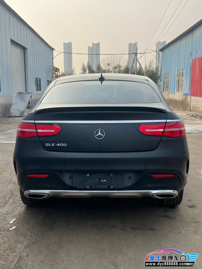 17年奔驰GLE轿车抵押车出售