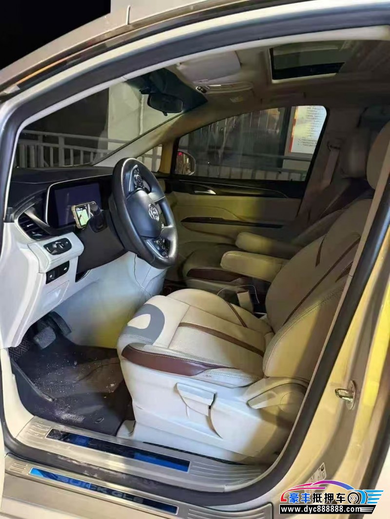 22年别克GL8MPV抵押车出售