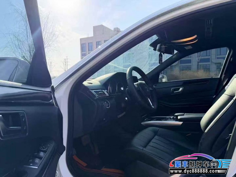 16年奔驰E轿车抵押车出售