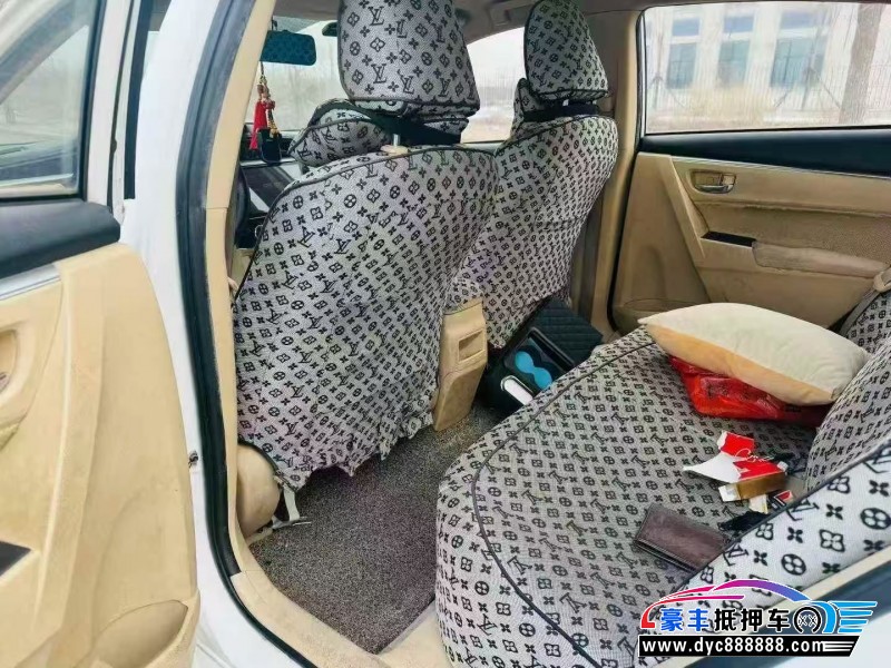 17年丰田雷凌轿车抵押车出售