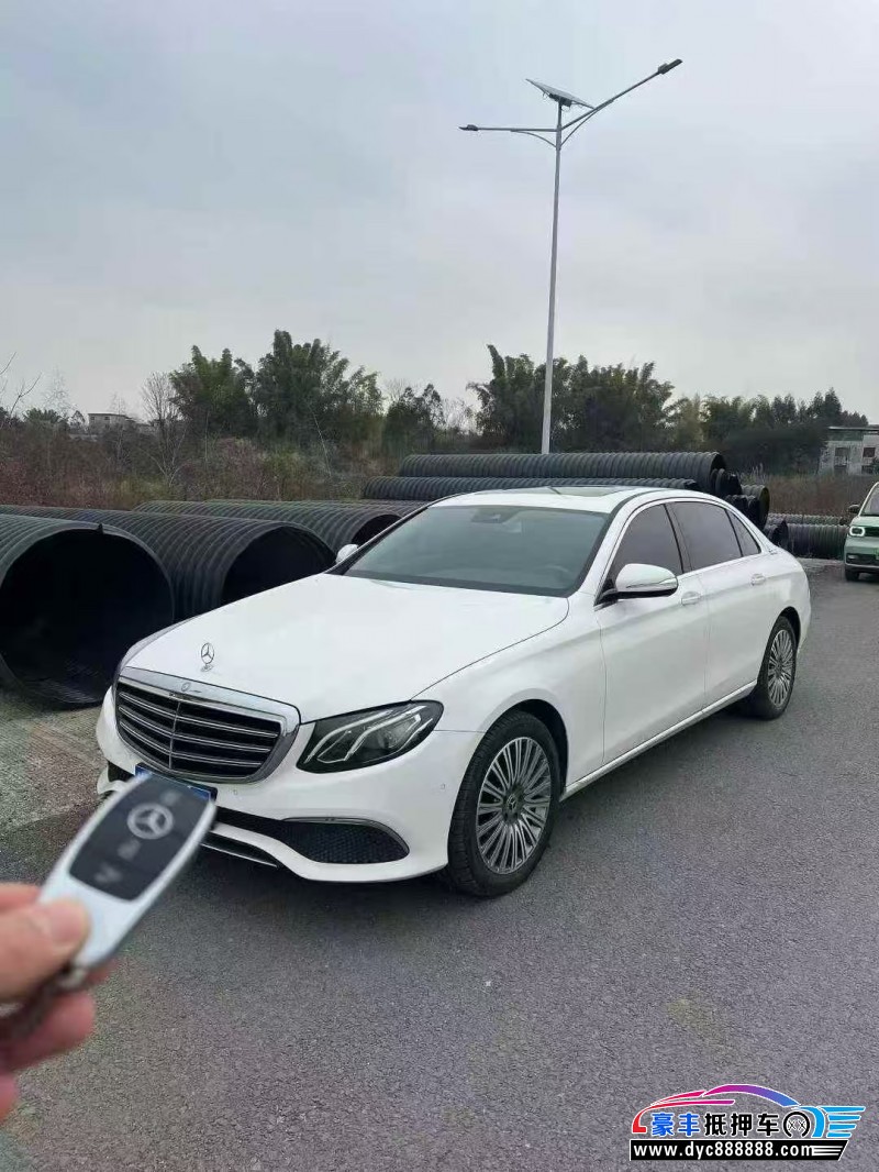 16年奔驰E轿车抵押车出售