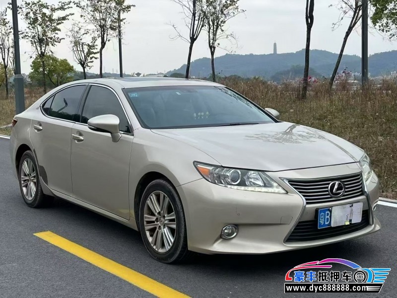 14年雷克萨斯ES轿车抵押车出售