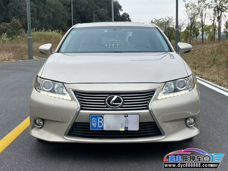 14年雷克萨斯ES轿车抵押车出售