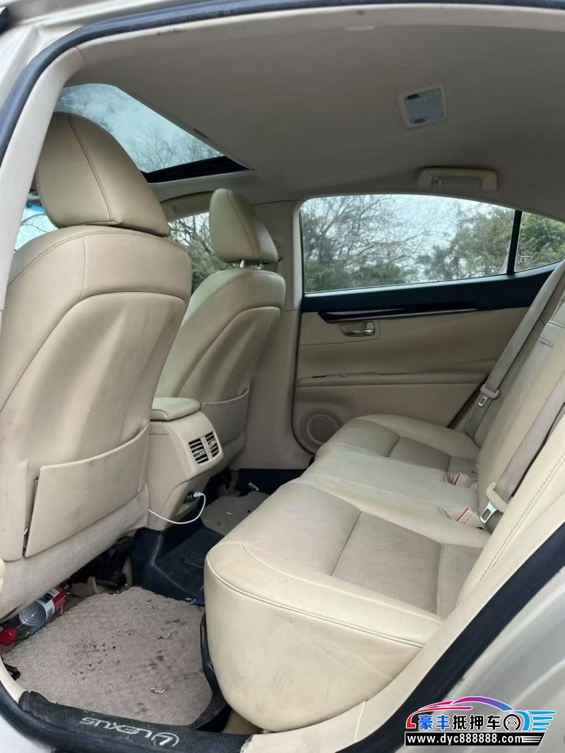 14年雷克萨斯ES轿车抵押车出售