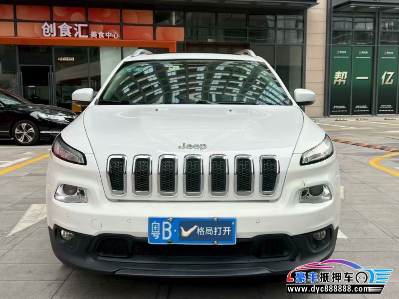 16年Jeep自由光轿车抵押车出售