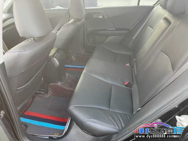 17年本田雅阁轿车抵押车出售