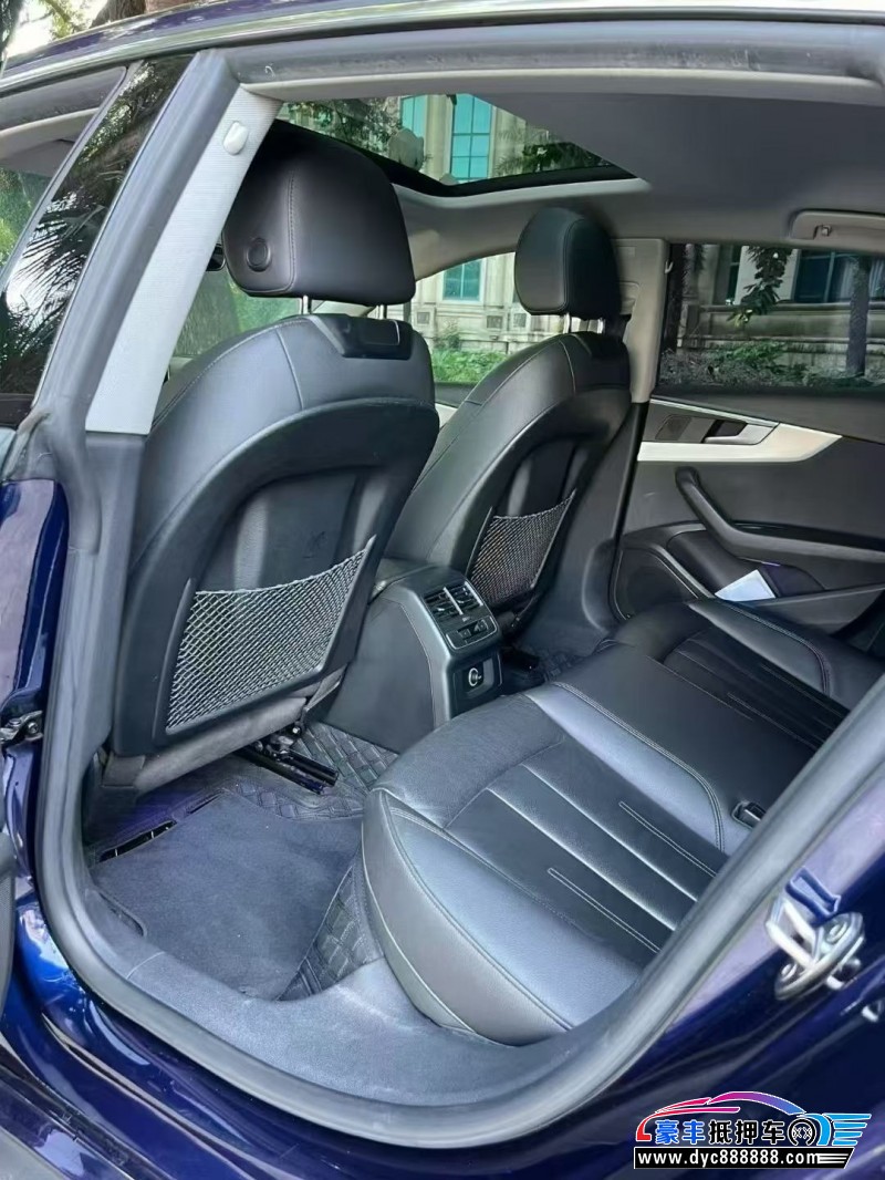 19年奥迪A5轿车抵押车出售