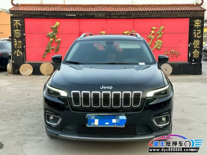 抵押车出售19年Jeep自由光轿车