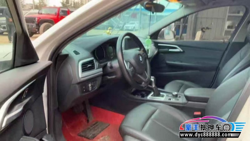 19年宝马1系轿车抵押车出售