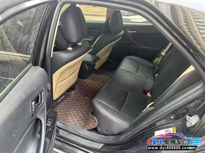 14年丰田锐志轿车抵押车出售