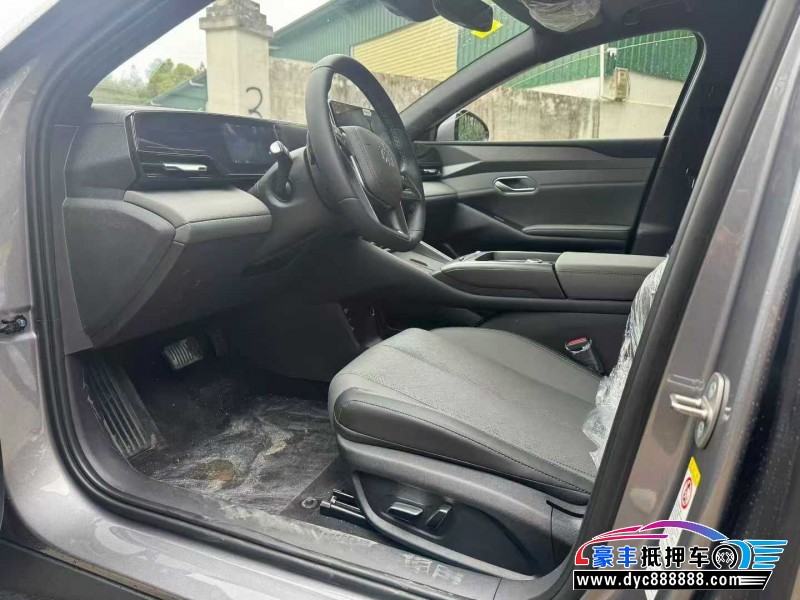 26年比亚迪秦轿车抵押车出售