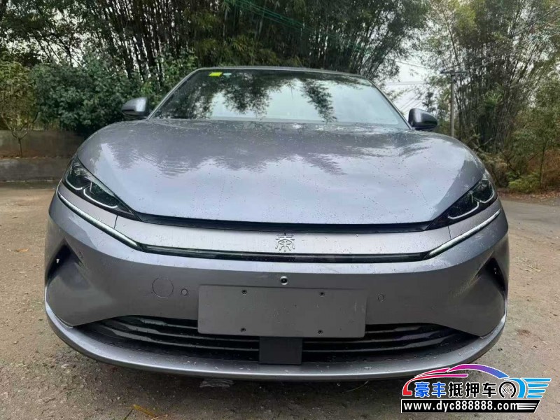 26年比亚迪秦轿车抵押车出售