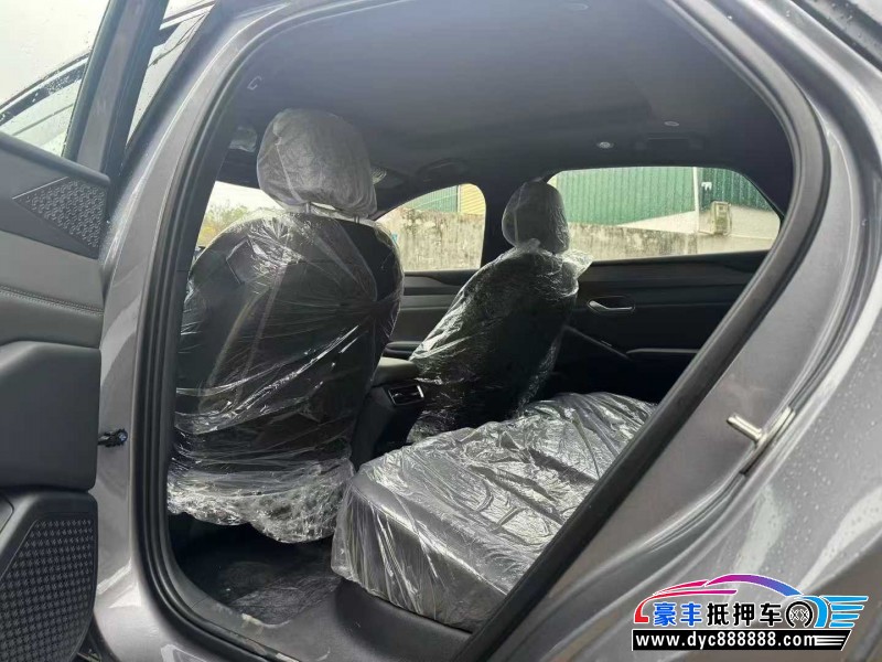 26年比亚迪秦轿车抵押车出售