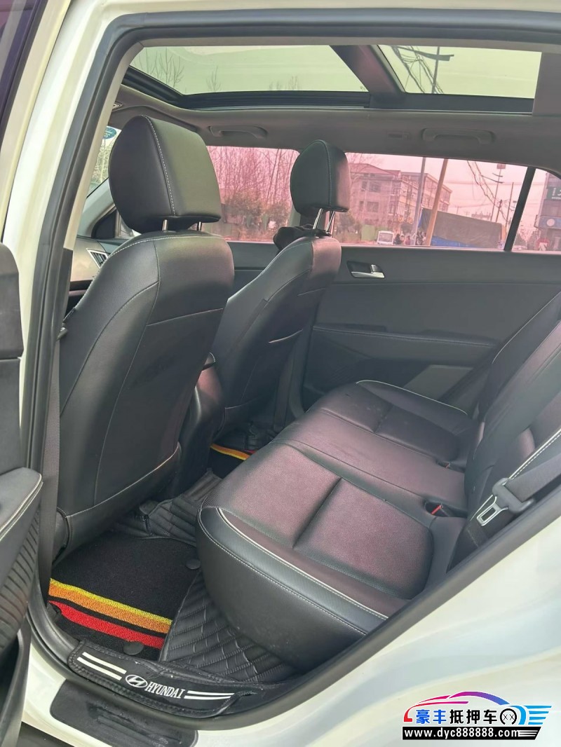 18年现代ix25轿车抵押车出售