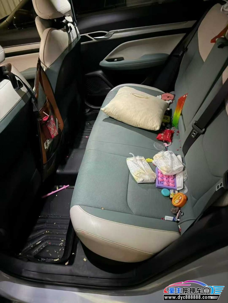 23年吉利帝豪轿车抵押车出售