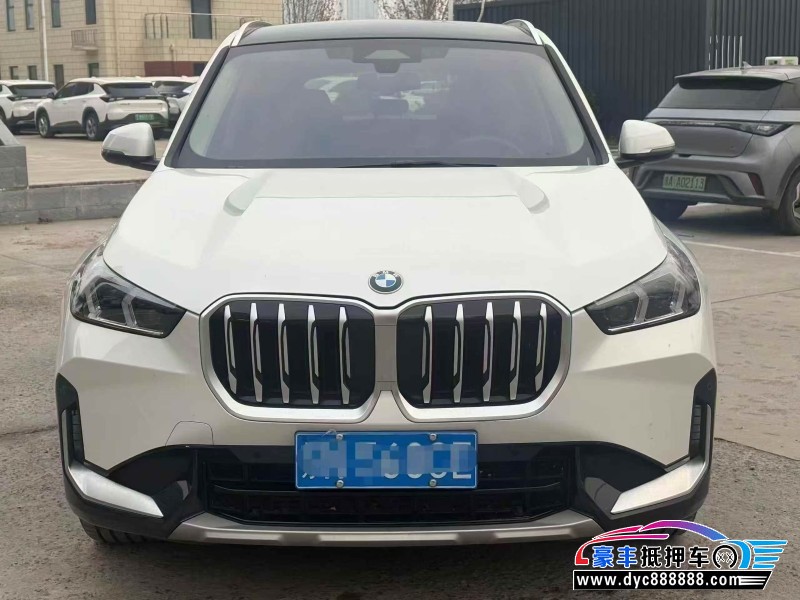 抵押车出售25年宝马X1轿车