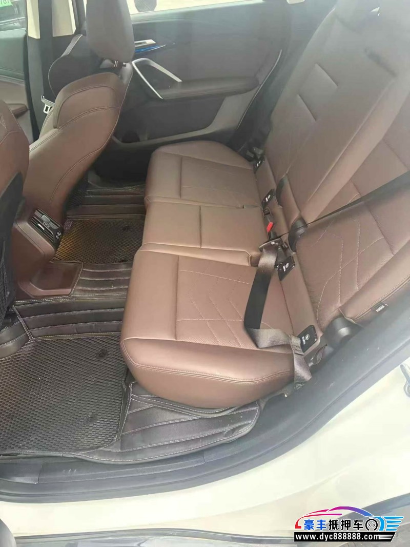 25年宝马X1轿车抵押车出售