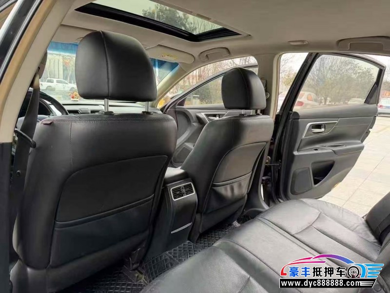 18年日产天籁轿车抵押车出售