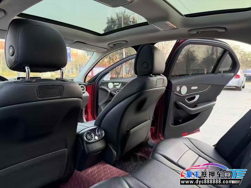 19年奔驰C轿车抵押车出售