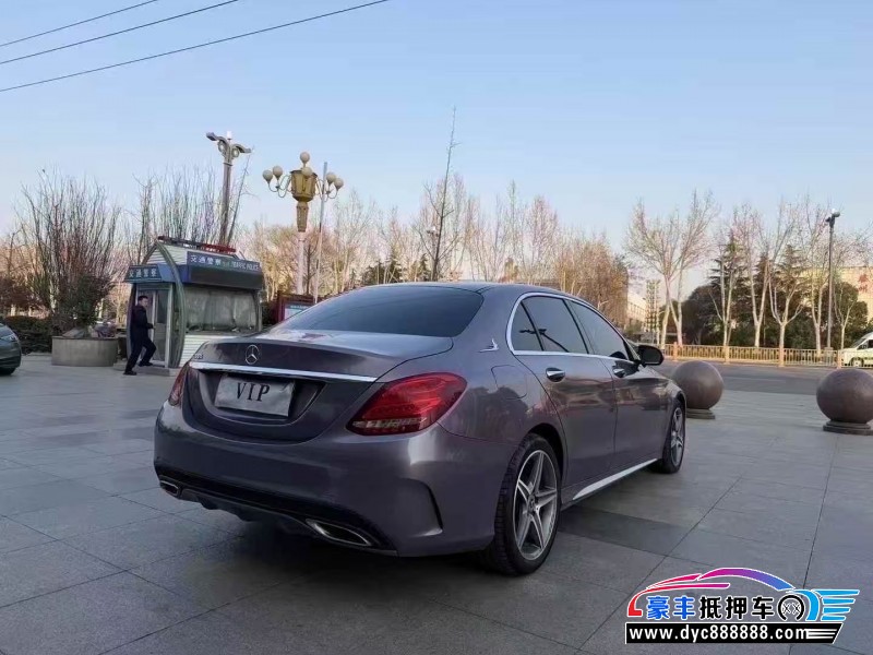 19年奔驰C轿车抵押车出售